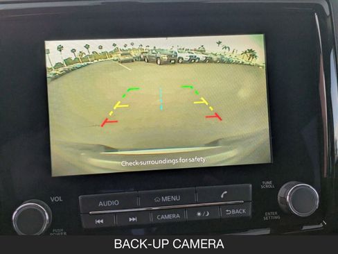 Used 2022 Nissan Frontier SV image 18