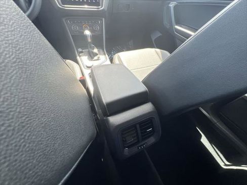 Certified 2021 Volkswagen Tiguan SE AWD/4WD image 20
