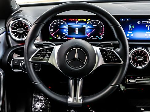 Certified 2025 Mercedes-Benz CLA 250 image 20