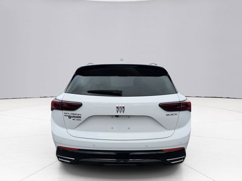 Used 2025 Buick Envision Sport Touring image 8