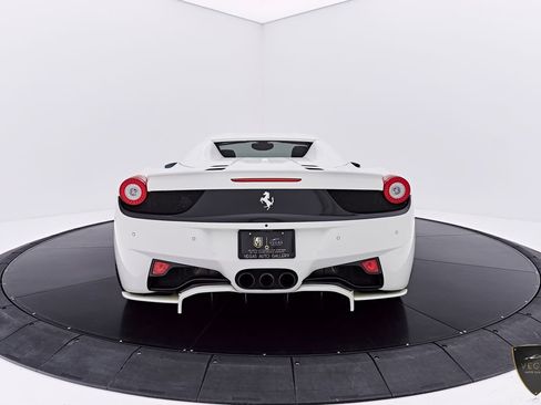 Used 2014 Ferrari 458 Spider RWD image 15