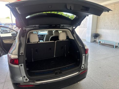 Used 2023 Buick Enclave Essence w/ Experience Buick Package FWD image 16