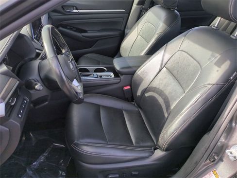 Used 2023 Nissan Altima 2.5 SL image 11