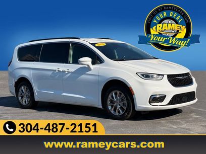 Used 2022 Chrysler Pacifica Touring-L