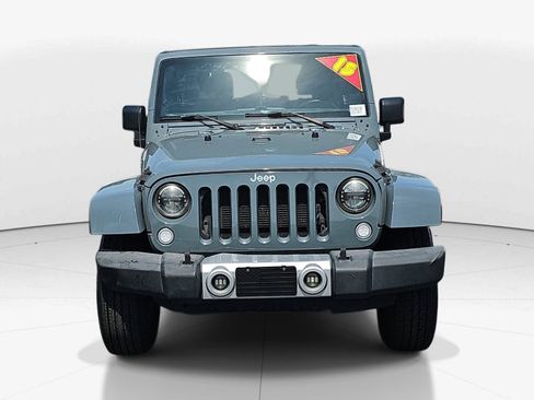 Used 2015 Jeep Wrangler Unlimited Sahara w/ Connectivity Group image 7