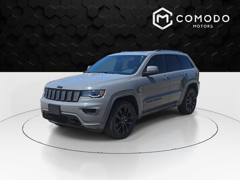 Used 2020 Jeep Grand Cherokee Altitude AWD/4WD image 7