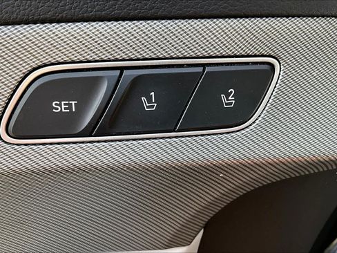 Used 2025 Hyundai Palisade SEL FWD image 34