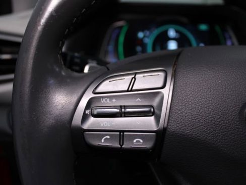 Used 2020 Hyundai Ioniq SEL image 17