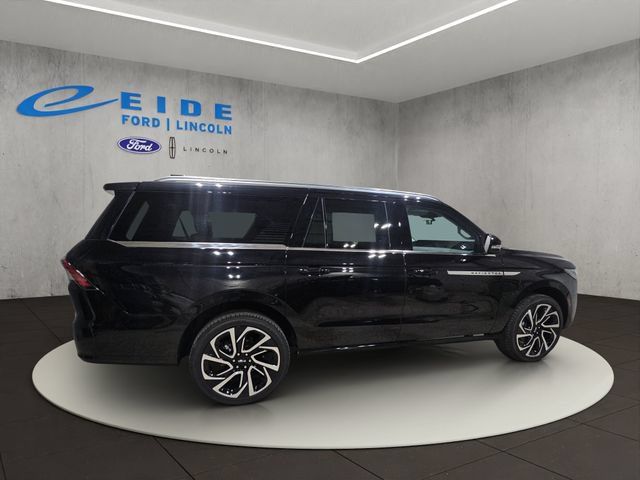 New 2026 Lincoln Navigator L Reserve AWD/4WD image 4