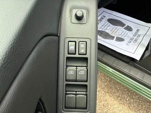 New 2026 Nissan Frontier SV AWD/4WD image 12