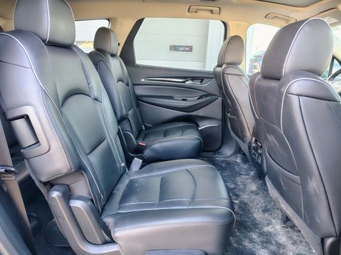 Used 2021 Buick Enclave Avenir w/ Avenir Technology Package image 17