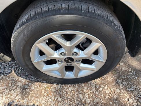 Used 2025 Kia Soul LX w/ LX Technology Package FWD image 29