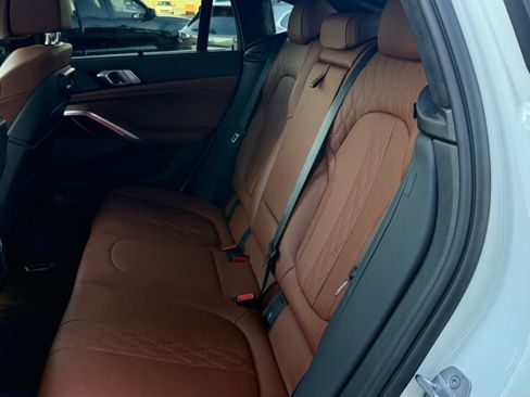 Used 2023 BMW X6 xDrive40i w/ Executive Package image 32