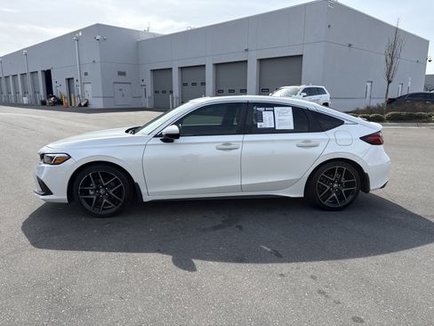 Used 2024 Honda Civic Sport Touring image 6