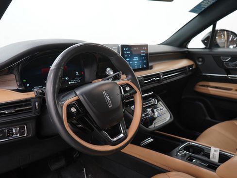 Used 2022 Lincoln Corsair Reserve w/ Equipment Group 201A image 26