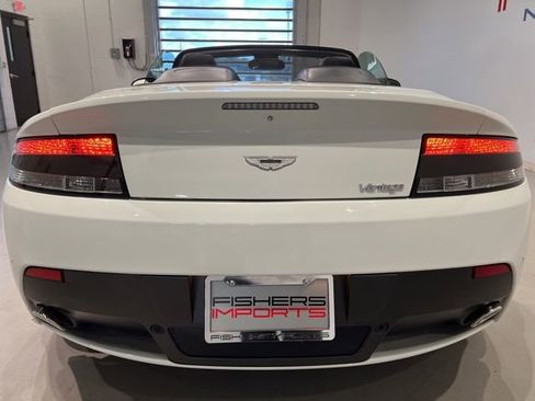 Used 2013 Aston Martin V8 Vantage Roadster RWD image 8