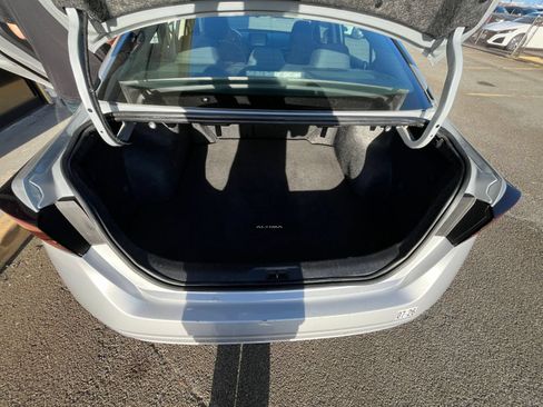 Used 2023 Nissan Altima 2.5 SV FWD image 30