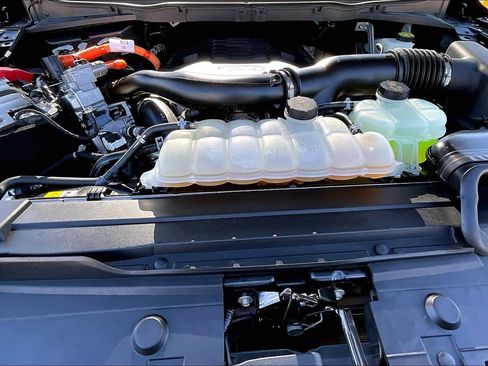 Certified 2022 Ford F150 Lariat image 32