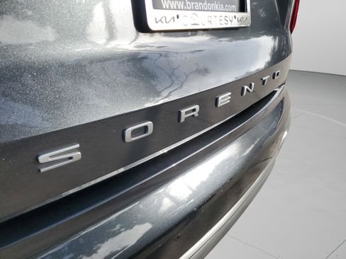 Used 2022 Kia Sorento SX image 8