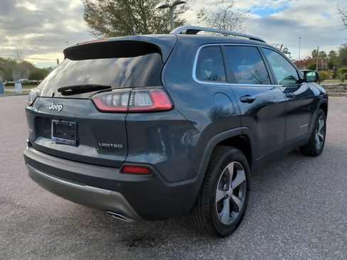 Used 2019 Jeep Cherokee Limited image 6