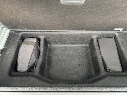 Used 2023 Rivian R1S Launch Edition image 37