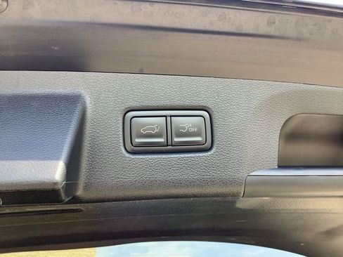 Used 2025 Kia Telluride S FWD image 11