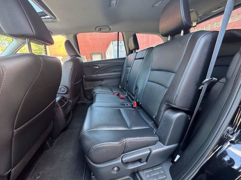 Used 2017 Honda Pilot EX-L image 11