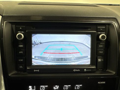 Used 2018 Toyota Sequoia Platinum AWD/4WD image 10