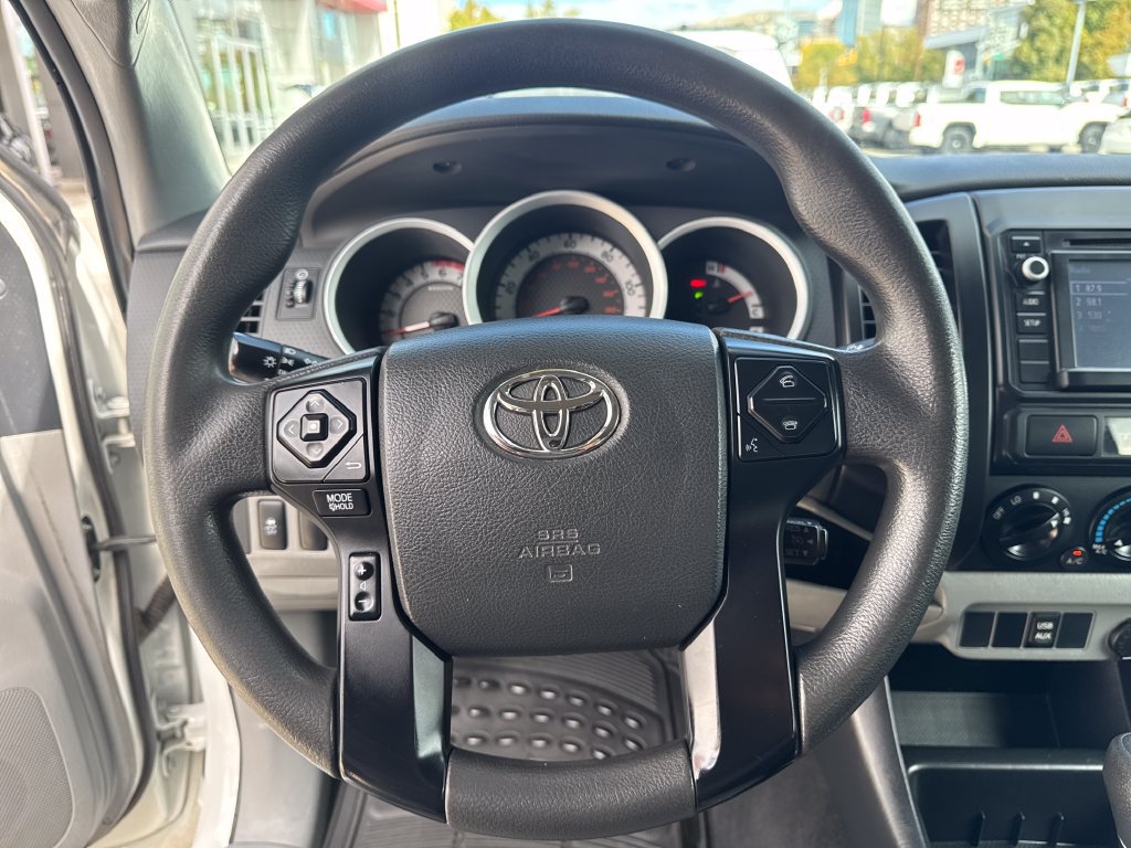 Used 2015 Toyota Tacoma 2WD Access Cab image 15