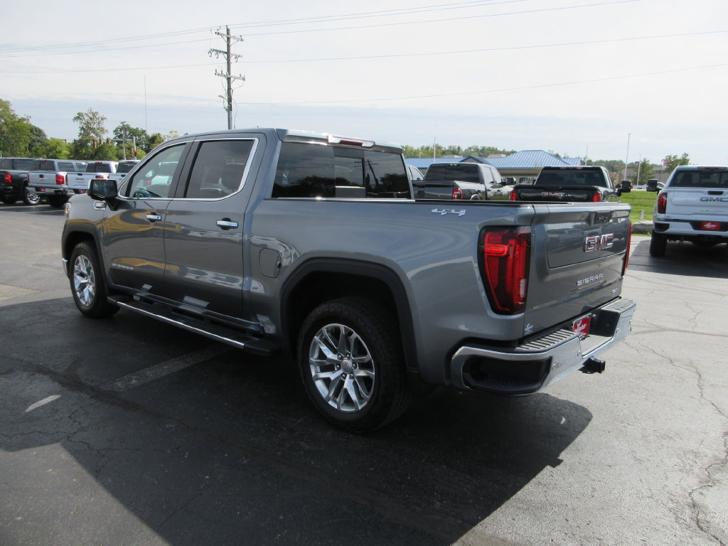 Used 2022 GMC Sierra 1500 SLT w/ SLT Premium Package AWD/4WD image 7