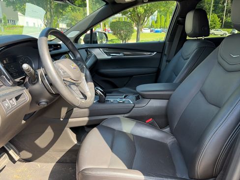 Used 2023 Cadillac XT5 Sportv AWD/4WD image 11