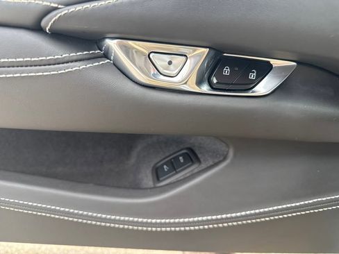 Used 2024 Chevrolet Corvette Stingray Premium Cpe w/ 3LT image 16