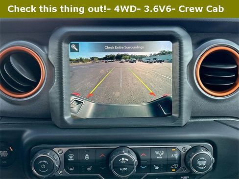 Used 2023 Jeep Gladiator Mojave w/ Cold Weather Group image 16