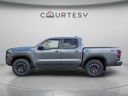 New 2026 Nissan Frontier PRO-4X w/ Pro-4x Convenience Package AWD/4WD image 2