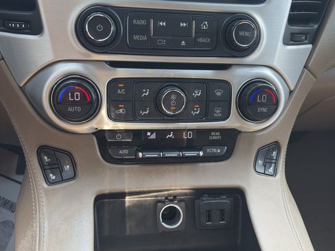 Used 2019 GMC Yukon XL SLT w/ Open Road Package RWD image 29