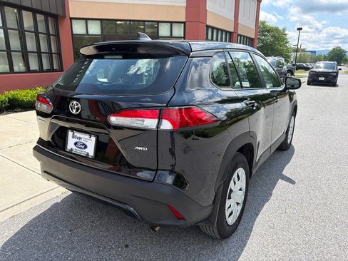 Used 2024 Toyota Corolla Cross L AWD/4WD image 7