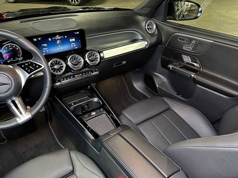 Used 2025 Mercedes-Benz GLB 250 4MATIC image 38