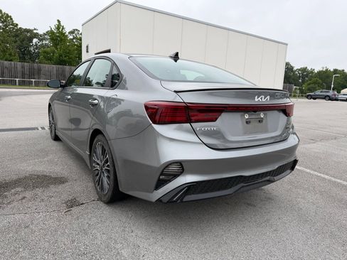 Used 2022 Kia Forte GT-Line w/ GT-Line Premium Package FWD image 2