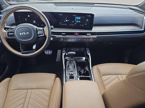 Used 2025 Kia Sorento SX Prestige w/ Olive Brown Leather Package image 13