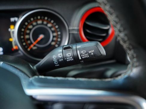 Used 2021 Jeep Wrangler Unlimited Sahara AWD/4WD image 33