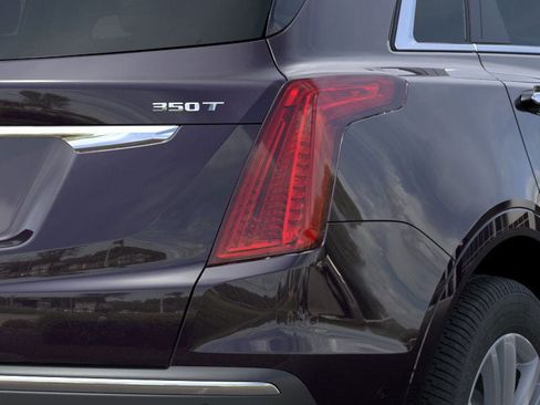 New 2025 Cadillac XT5 Premium Luxury w/ Technology Package FWD image 11