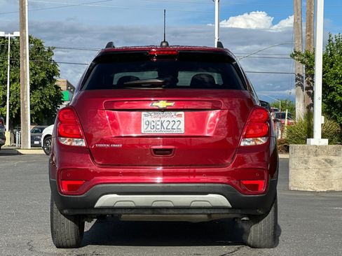 Used 2022 Chevrolet Trax LT w/ Driver Confidence Package AWD/4WD image 5