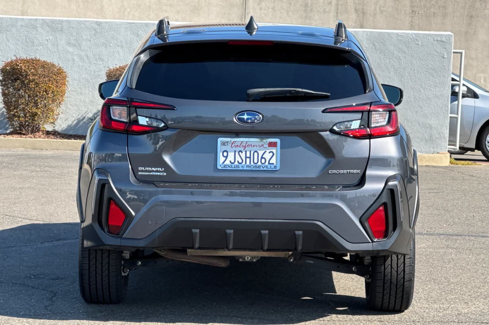 Used 2024 Subaru Crosstrek 2.5i Limited AWD/4WD image 8