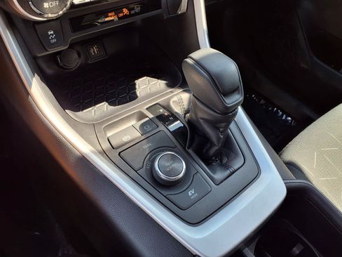 Certified 2025 Toyota RAV4 XLE AWD/4WD image 25