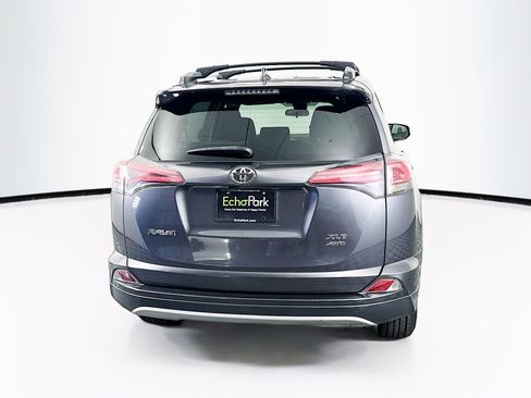Used 2018 Toyota RAV4 XLE AWD/4WD image 7