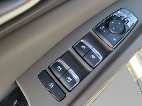 New 2026 Kia Carnival SX FWD image 13