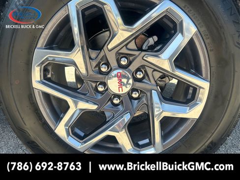 New 2025 GMC Sierra 1500 SLT w/ SLT Convenience Package image 12