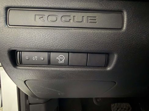 Used 2026 Nissan Rogue S AWD/4WD image 12