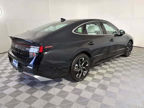 Used 2025 Hyundai Sonata SEL FWD image 9