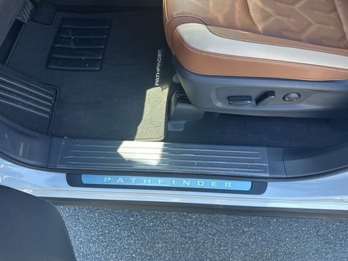 New 2026 Nissan Pathfinder Platinum AWD/4WD image 11